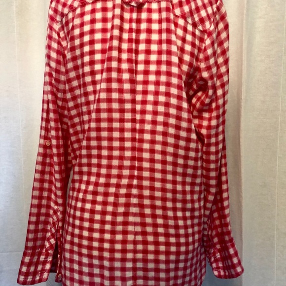 C and C California pink and white shirt - Picture 3 of 3